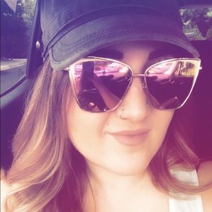 Meet your Posher, Sarah